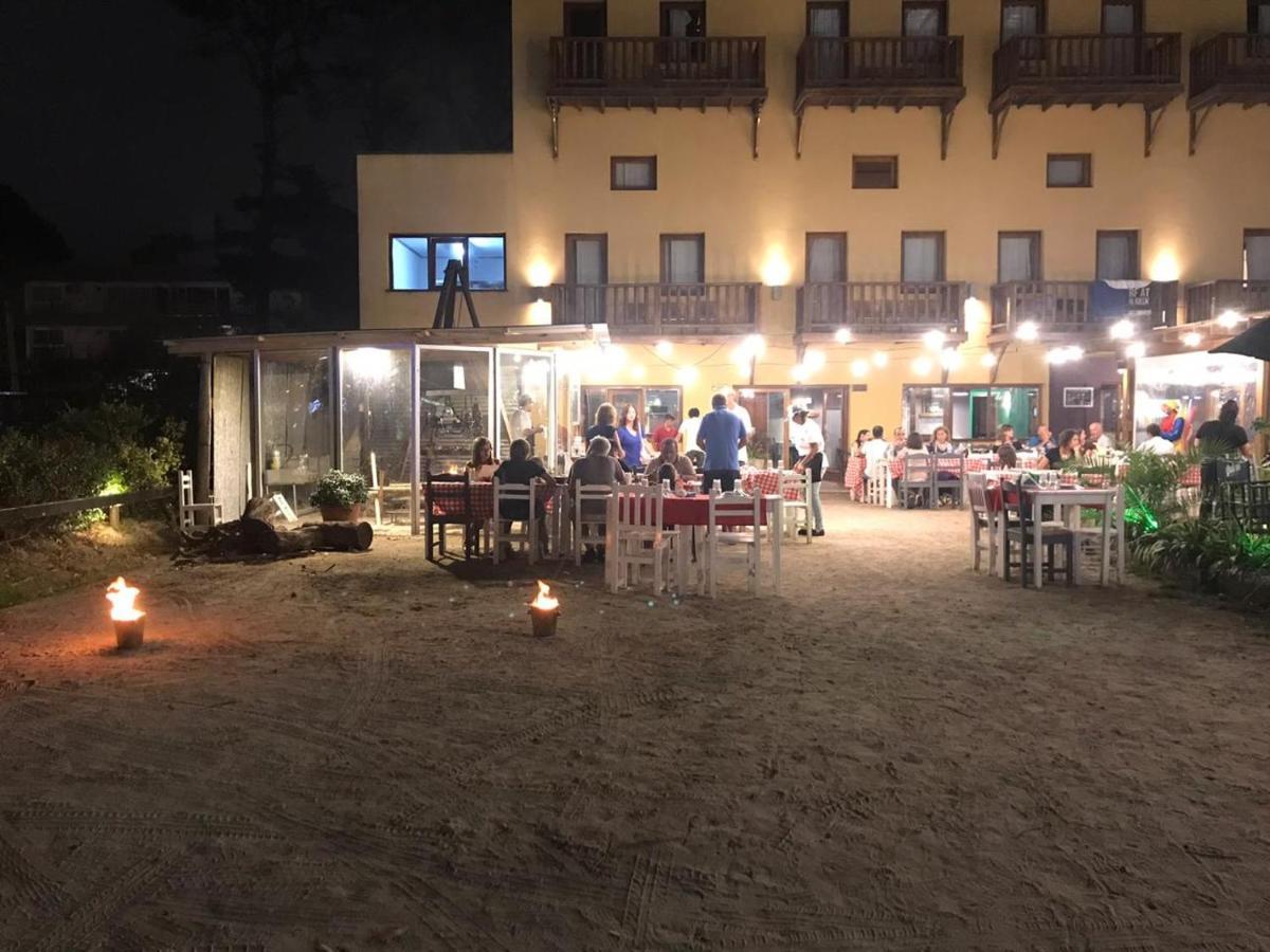 La Tavola Hotel ピナマール エクステリア 写真